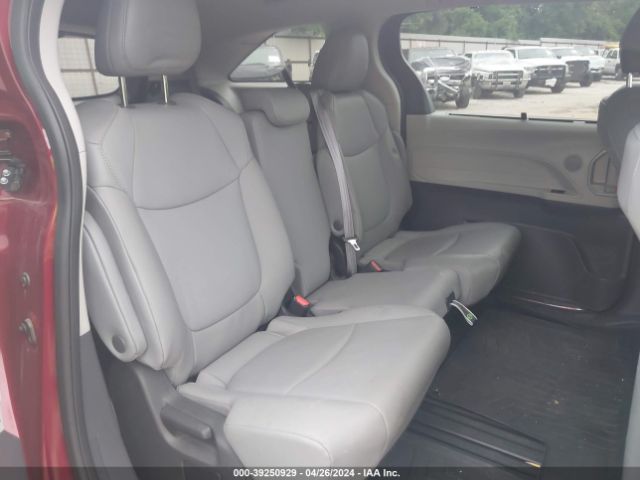 5TDYRKEC1NS087483 Toyota SIENNA XLE