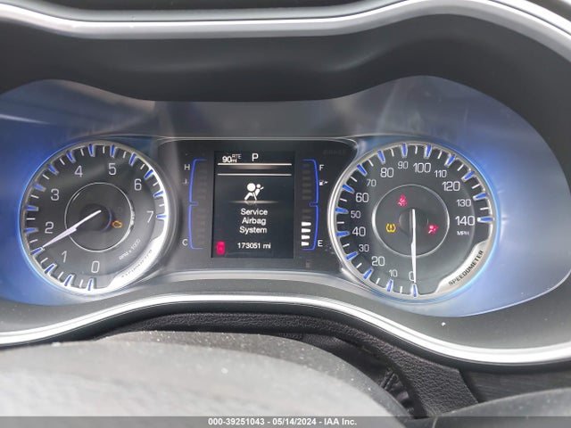 1C3CCCAB3FN560083 Chrysler 200 Limited