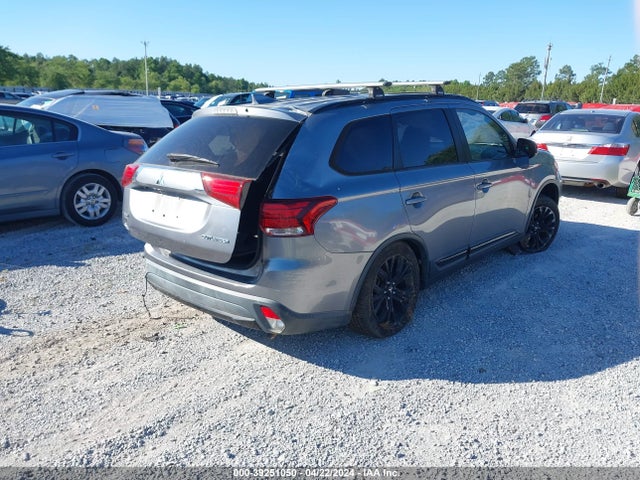 Mitsubishi Outlander Le 2018 JA4AD3A32JZ027372 Image 4