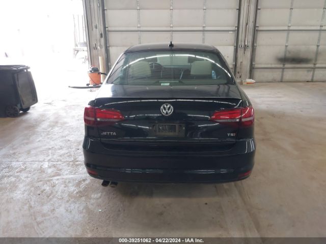 3VWD17AJXGM411067 Volkswagen Jetta 1.8t Sport