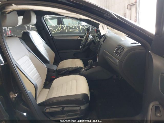 3VWD17AJXGM411067 Volkswagen Jetta 1.8t Sport
