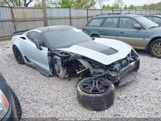 Chevrolet Corvette Grand Sport 2018 1G1Y12D79J5300331 главное изображение