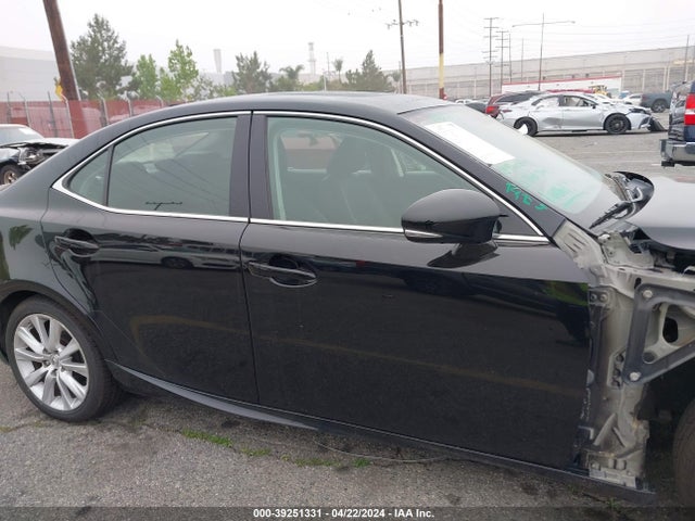 JTHBA1D25G5005570 Lexus IS 200T