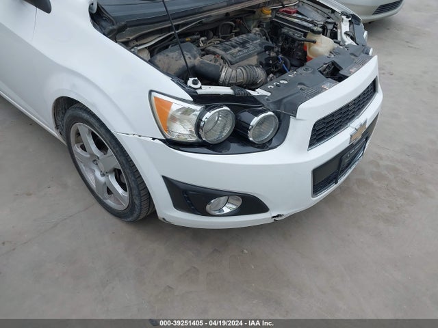 Chevrolet Sonic Ltz Auto 2016 1G1JE5SBXG4136701 Image 12