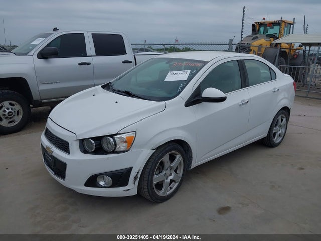 Chevrolet Sonic Ltz Auto 2016 1G1JE5SBXG4136701 Image 2