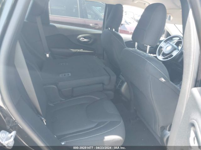1C4PJMCS6GW227426 Jeep Cherokee Latitude