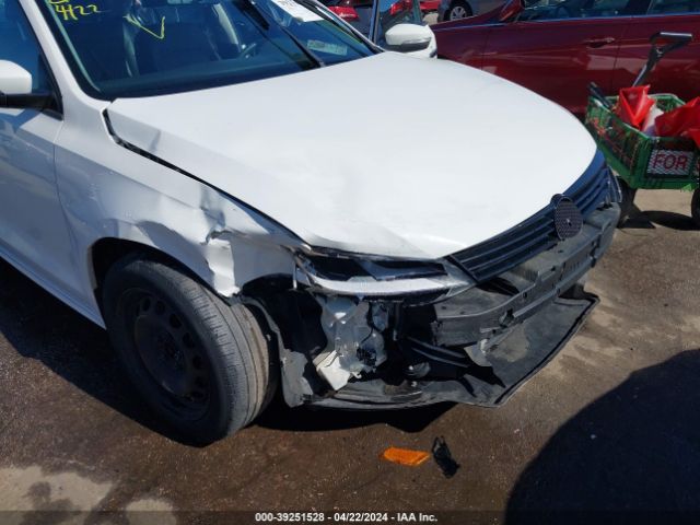 3VWD17AJ6EM211106 Volkswagen Jetta 1.8t Se