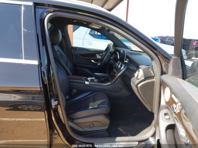 WDC0G4JB1HF245976 Mercedes-Benz GLC 300