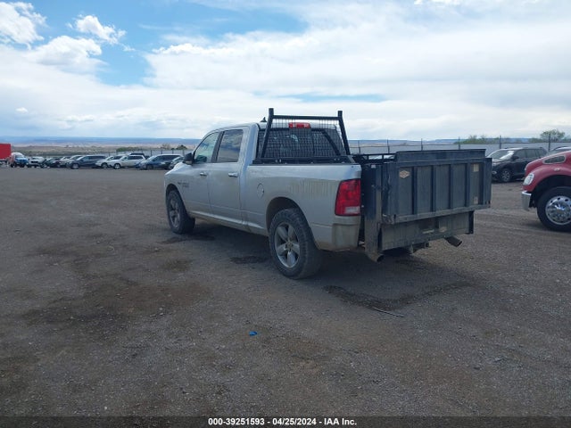 1C6RR7TT1HS792128 RAM 1500 Big Horn  4x4 6'4 Box