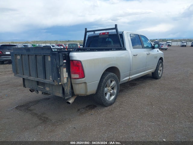 1C6RR7TT1HS792128 RAM 1500 Big Horn  4x4 6'4 Box