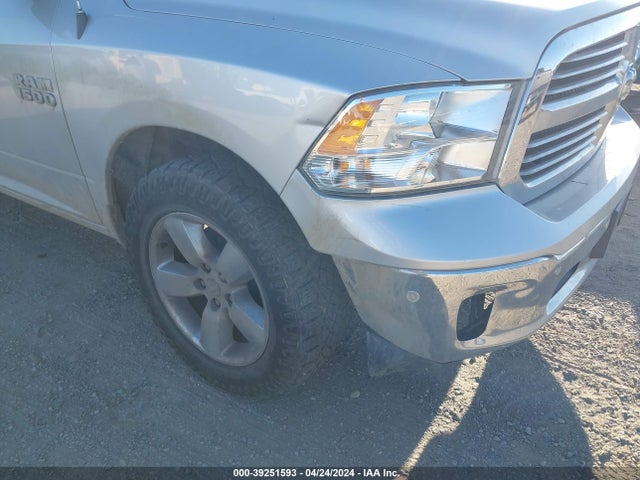 1C6RR7TT1HS792128 RAM 1500 Big Horn  4x4 6'4 Box