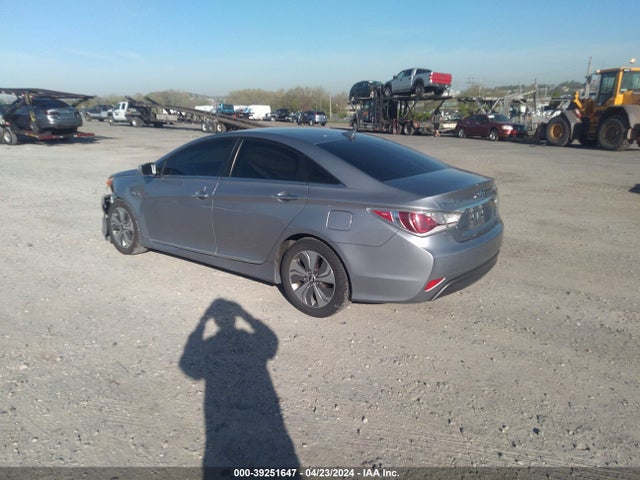 Hyundai Sonata Hybrid Limited 2015 KMHEC4A44FA120176 Image 3