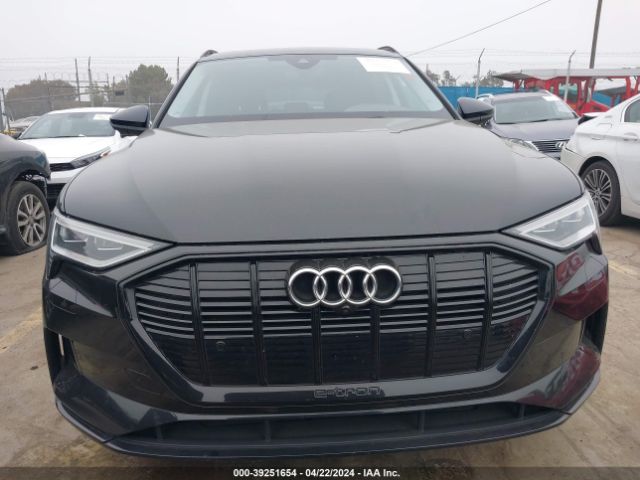 WA1AAAGE1NB027416 Audi E-tron Premium Quattro