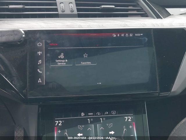 WA1AAAGE1NB027416 Audi E-tron Premium Quattro