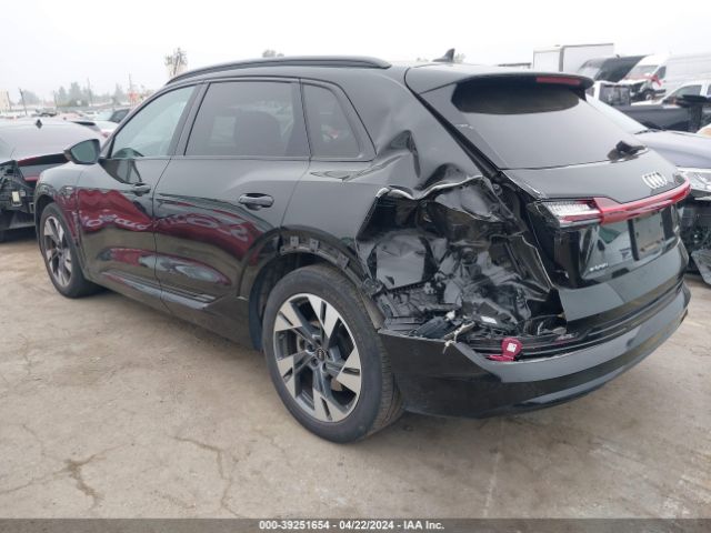 WA1AAAGE1NB027416 Audi E-tron Premium Quattro
