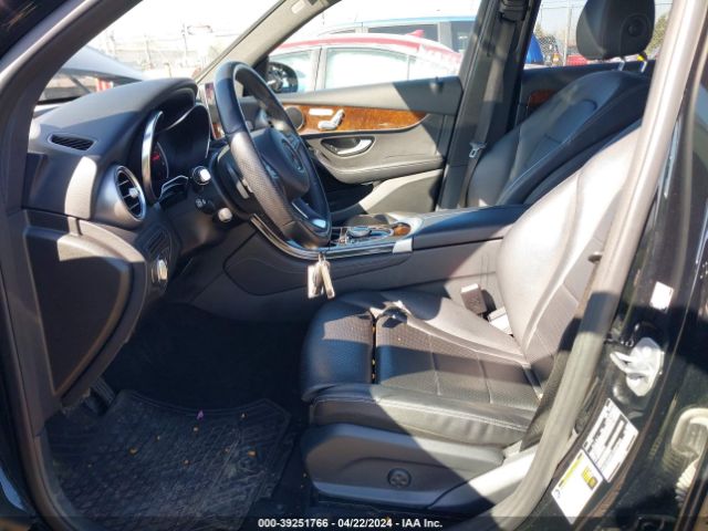 WDC0G4KB1JV097564 Mercedes-Benz Glc 300 4matic