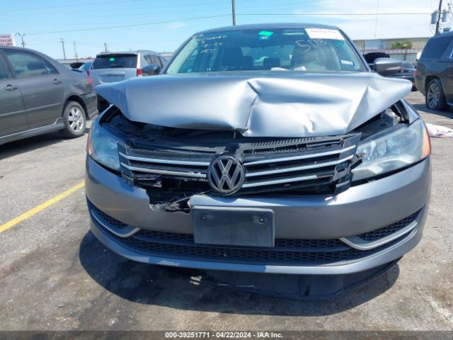 1VWAT7A32FC045118 Volkswagen Passat 1.8t Wolfsburg Edition