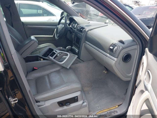2005 PORSCHE CAYENNE WP1AB29P55LA64999 Photo 4