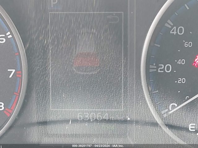 JTMWFREV4JJ160783 Toyota Rav4 Xle