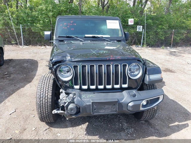 1C4HJXEG8JW118262 Jeep Wrangler Unlimited Sahara 4x4