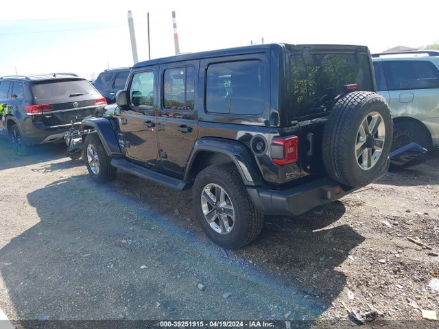 1C4HJXEG8JW118262 Jeep Wrangler Unlimited Sahara 4x4
