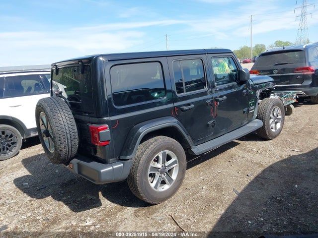 1C4HJXEG8JW118262 Jeep Wrangler Unlimited Sahara 4x4