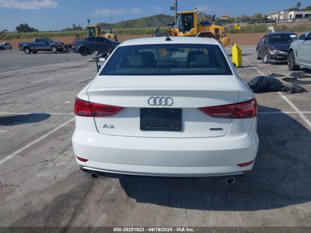 WAUBEGFF1K1018225 Audi A3 45 Premium