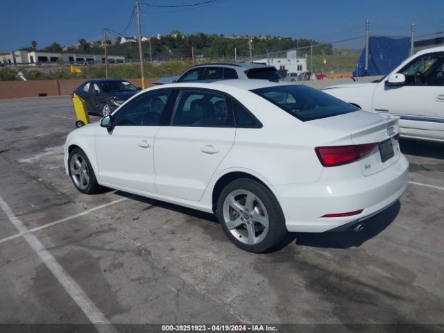 WAUBEGFF1K1018225 Audi A3 45 Premium