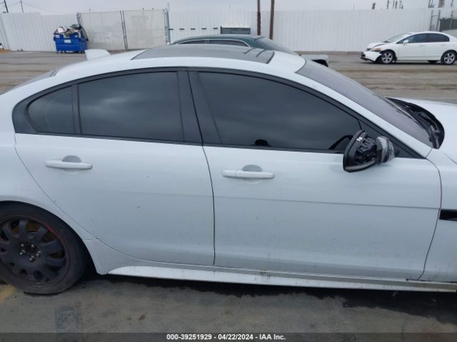 SAJAF4BV4HA968077 Jaguar Xe 35t R-sport
