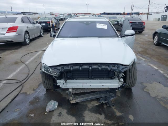 SAJAF4BV4HA968077 Jaguar Xe 35t R-sport
