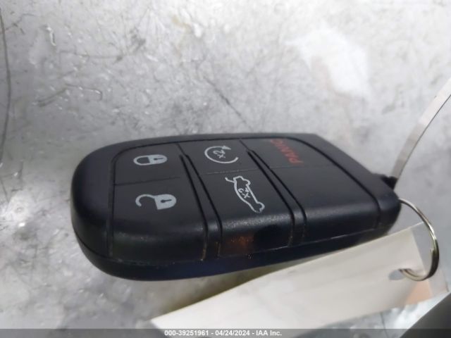 1C3CCCCB8GN119287 Chrysler 200 C
