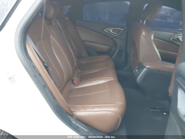 1C3CCCCB8GN119287 Chrysler 200 C