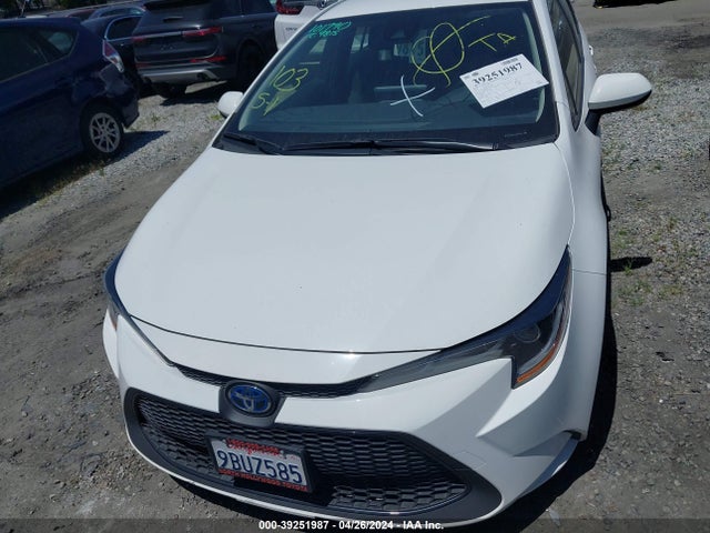 Toyota Corolla Hybrid Le 2022 JTDEAMDE2N3010891 Image 12