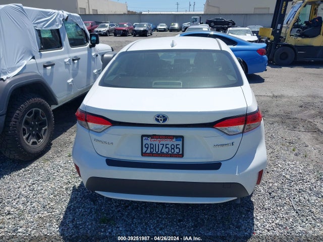 Toyota Corolla Hybrid Le 2022 JTDEAMDE2N3010891 Image 16