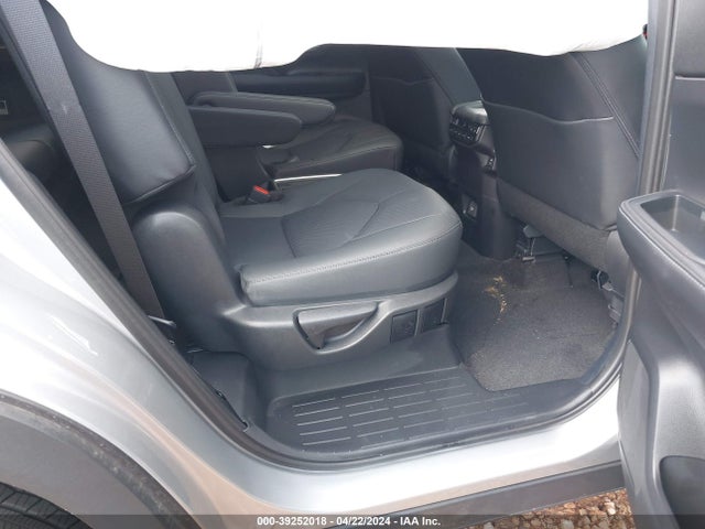 Toyota Grand Highlander Platinum 2024 5TDAAAB56RS018402 Image 8