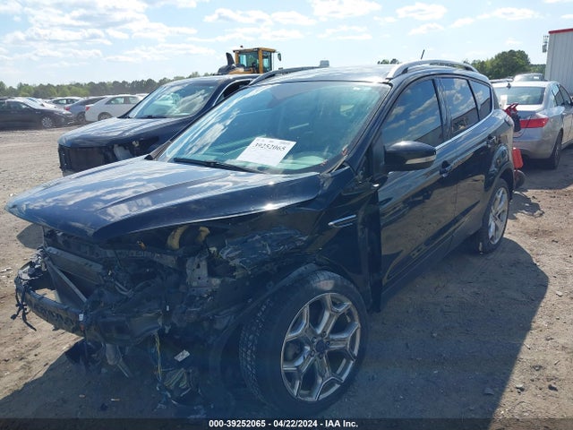 Ford Escape Titanium 2018 1FMCU9J98JUA98669 Image 2