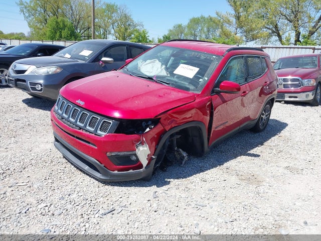 3C4NJDBB8JT142903 Jeep Compass Latitude 4x4