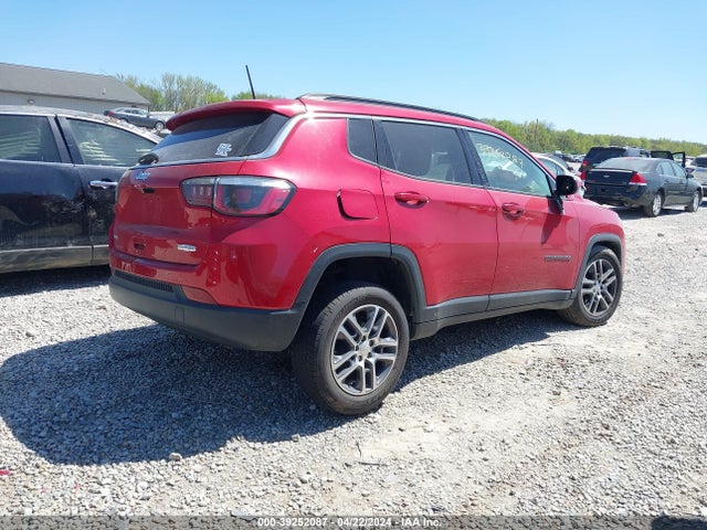 3C4NJDBB8JT142903 Jeep Compass Latitude 4x4