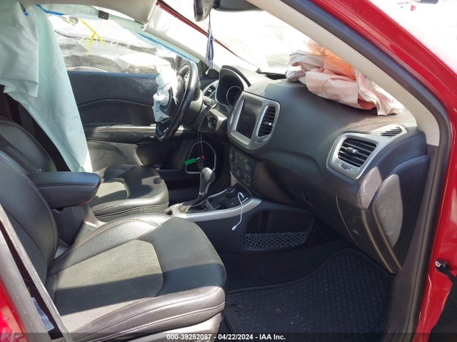 3C4NJDBB8JT142903 Jeep Compass Latitude 4x4