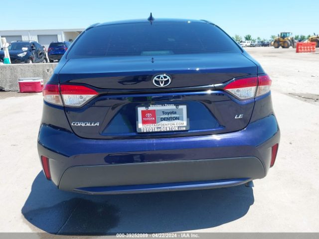 5YFEPMAE9NP381086 Toyota COROLLA LE