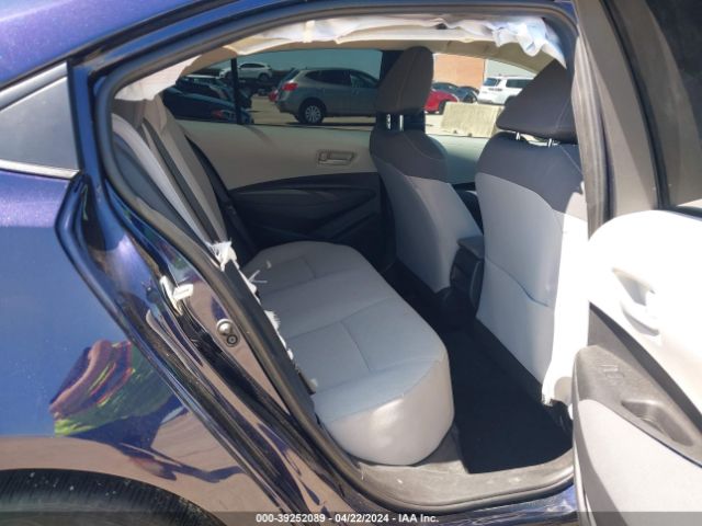 5YFEPMAE9NP381086 Toyota COROLLA LE