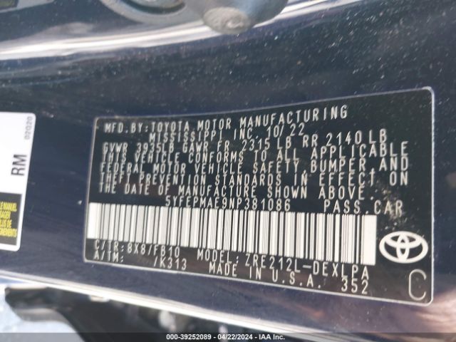 5YFEPMAE9NP381086 Toyota COROLLA LE