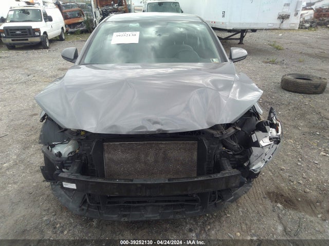 Hyundai ELANTRA SE 2018 5NPD74LF0JH274548 Image 13