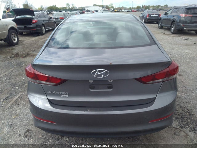Hyundai ELANTRA SE 2018 5NPD74LF0JH274548 Image 17