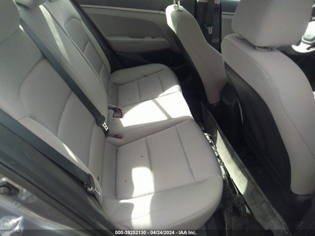 Hyundai ELANTRA SE 2018 5NPD74LF0JH274548 Image 8