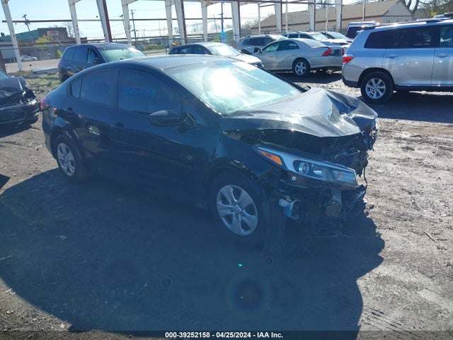 2018 3KPFK4A73JE242295 main image