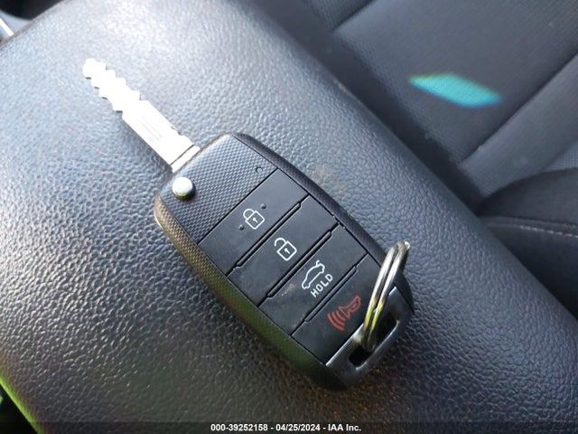 KIA FORTE LX 2018 3KPFK4A73JE242295 Image 11