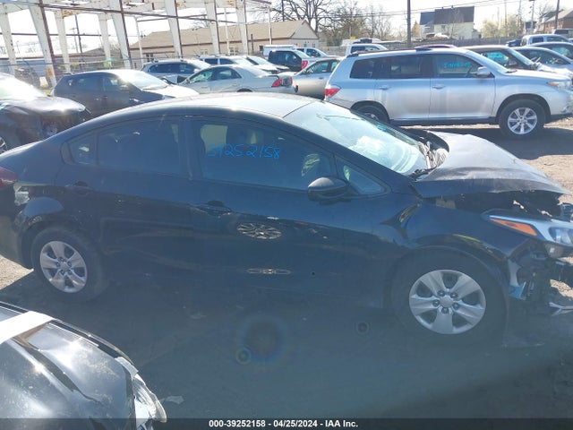 KIA FORTE LX 2018 3KPFK4A73JE242295 Image 13
