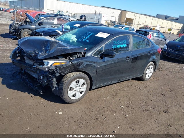 KIA FORTE LX 2018 3KPFK4A73JE242295 Image 2