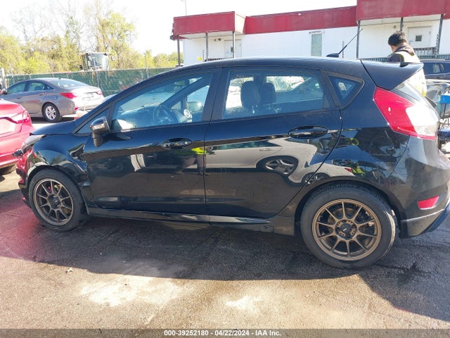 Ford FIESTA ST 2016 3FADP4GX3GM148230 Image 15